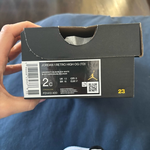 BNIB Jordan 1 Retro High OG “UNC Toe” - Picture 4 of 4